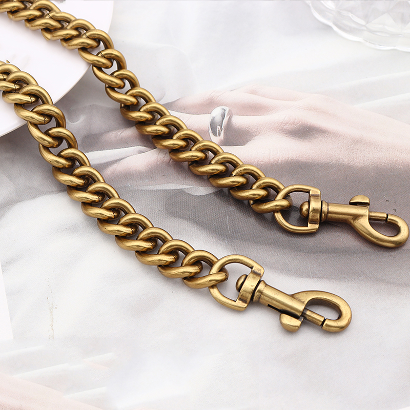 Aluminum chain strap bag silve - Luxury Bags With Silver Hardware 评论和价格