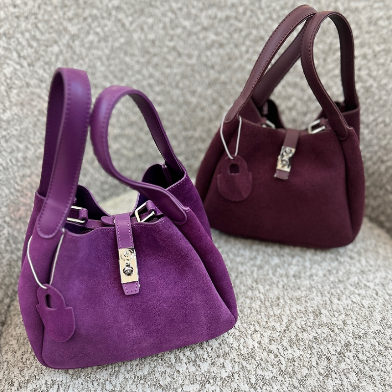 Luxury Suede Bucket Bag With S - Luxury Bags With Silver Hardware 评论和价格